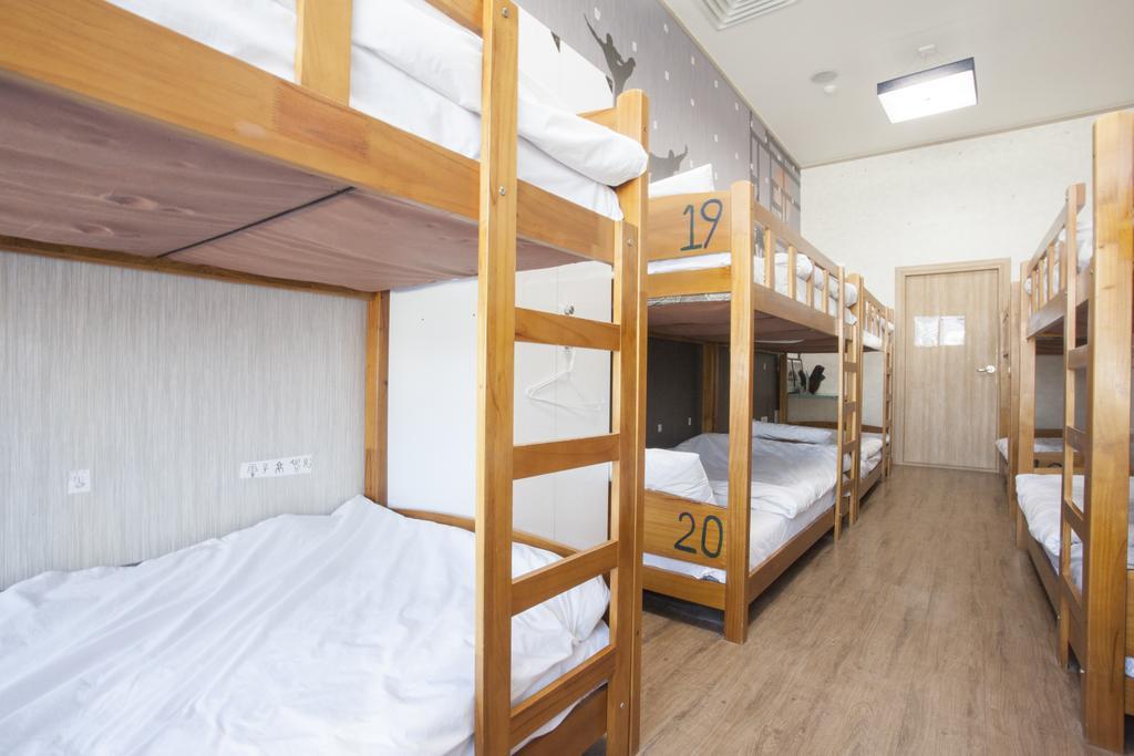 Terra Guesthouse Пусан Екстер'єр фото