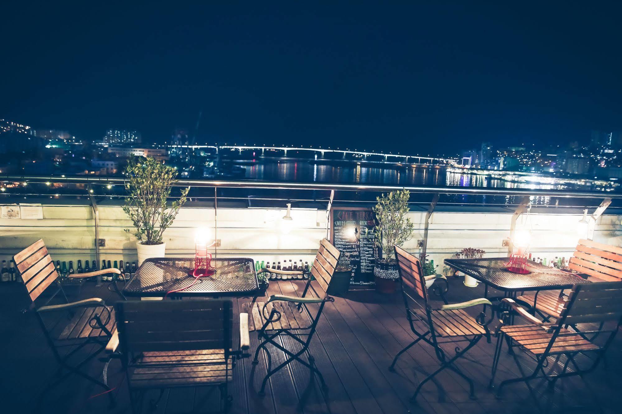 Terra Guesthouse Пусан Екстер'єр фото