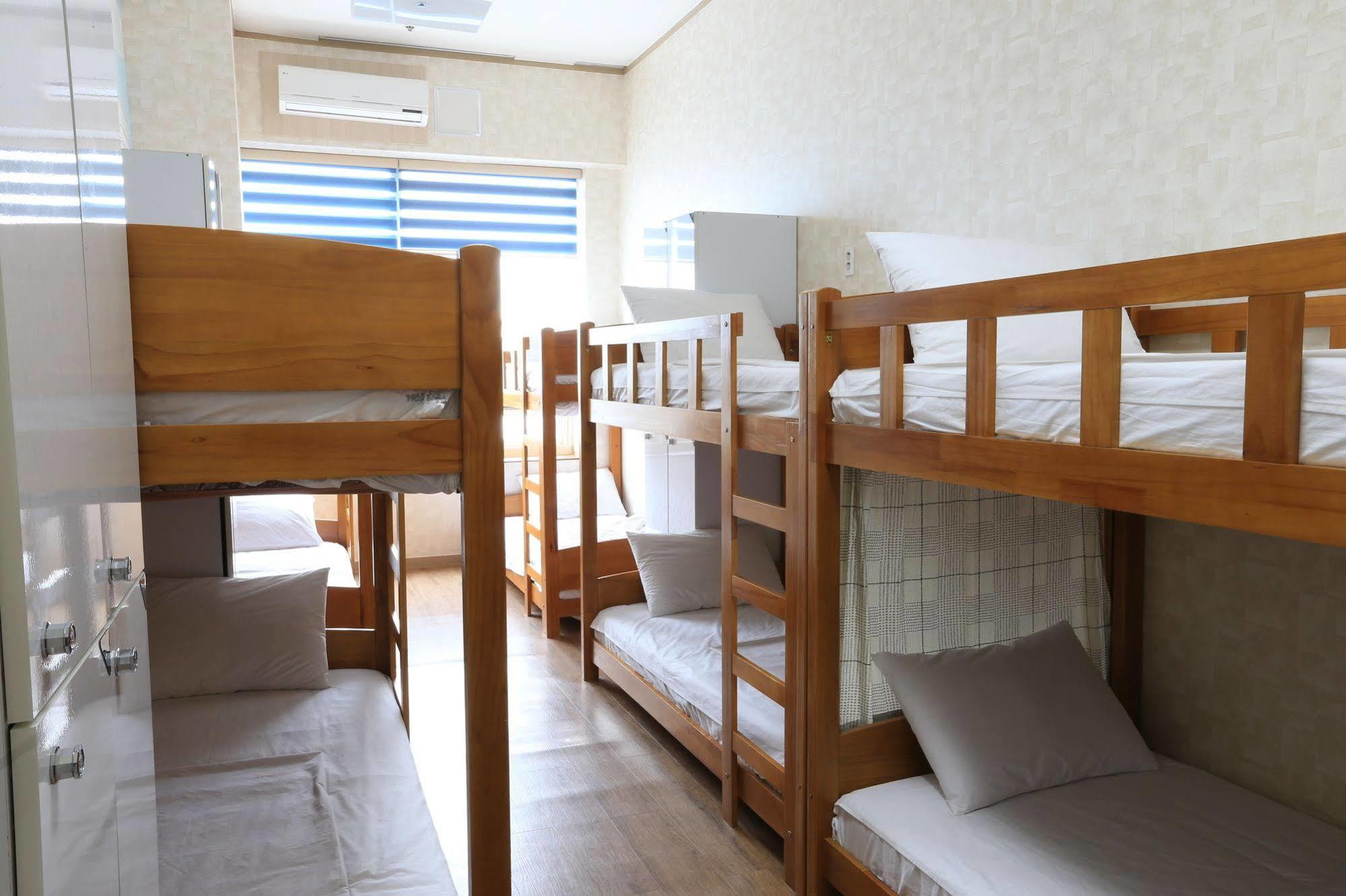 Terra Guesthouse Пусан Екстер'єр фото
