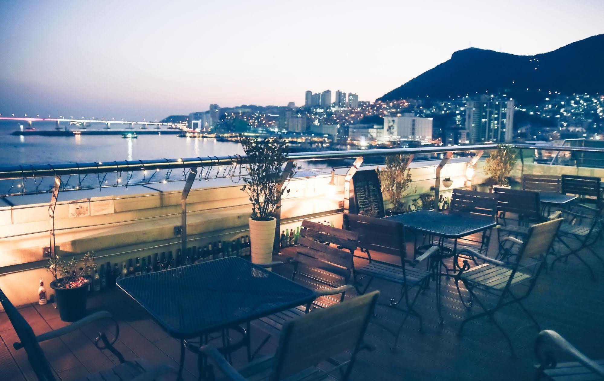 Terra Guesthouse Пусан Екстер'єр фото