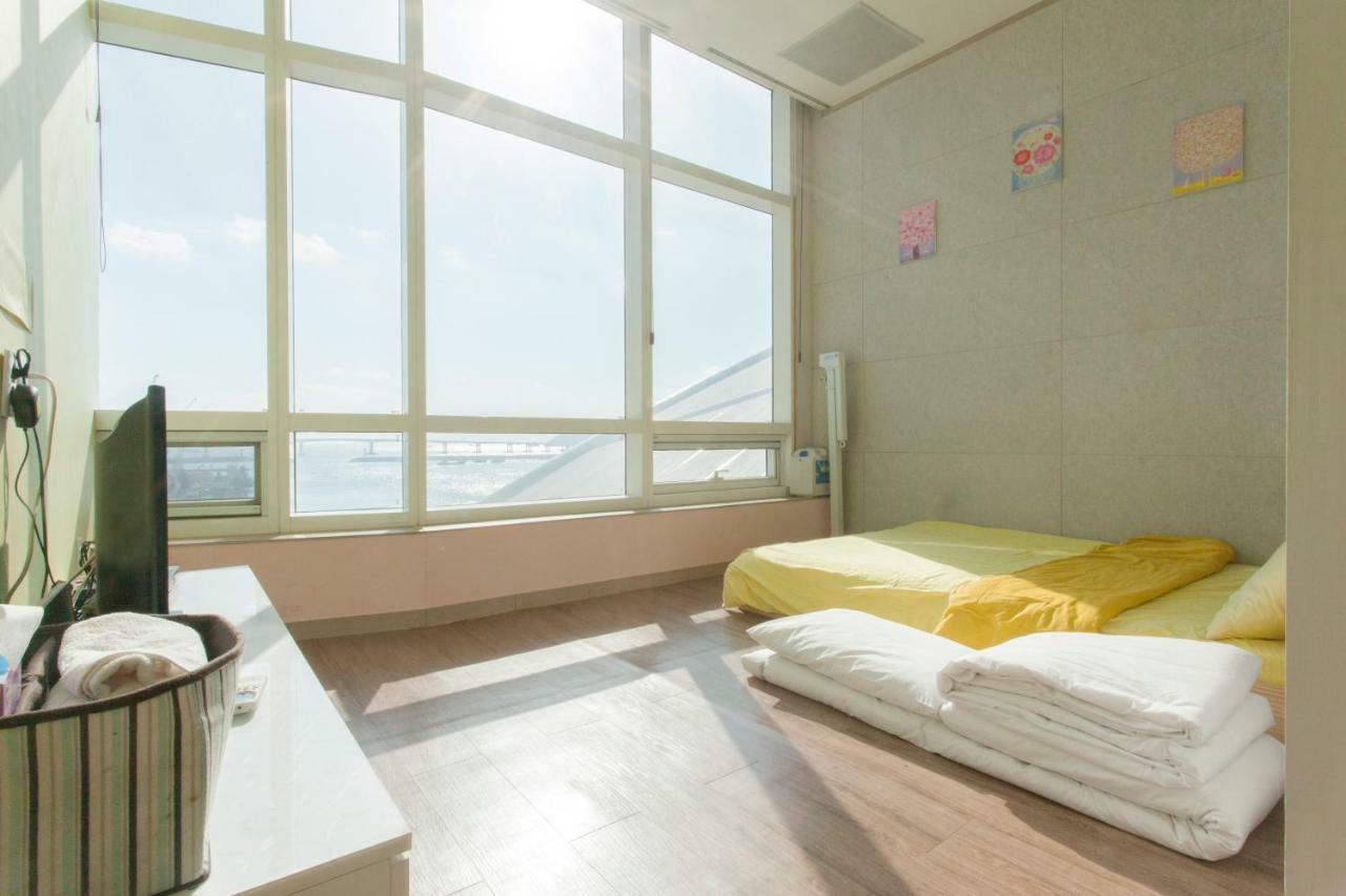 Terra Guesthouse Пусан Екстер'єр фото